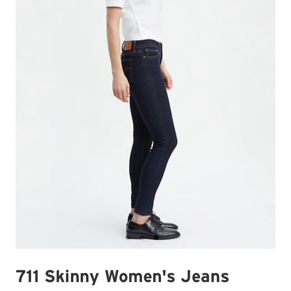 Levi’s 711 dark wash skinny jeans - Picture 3 of 5